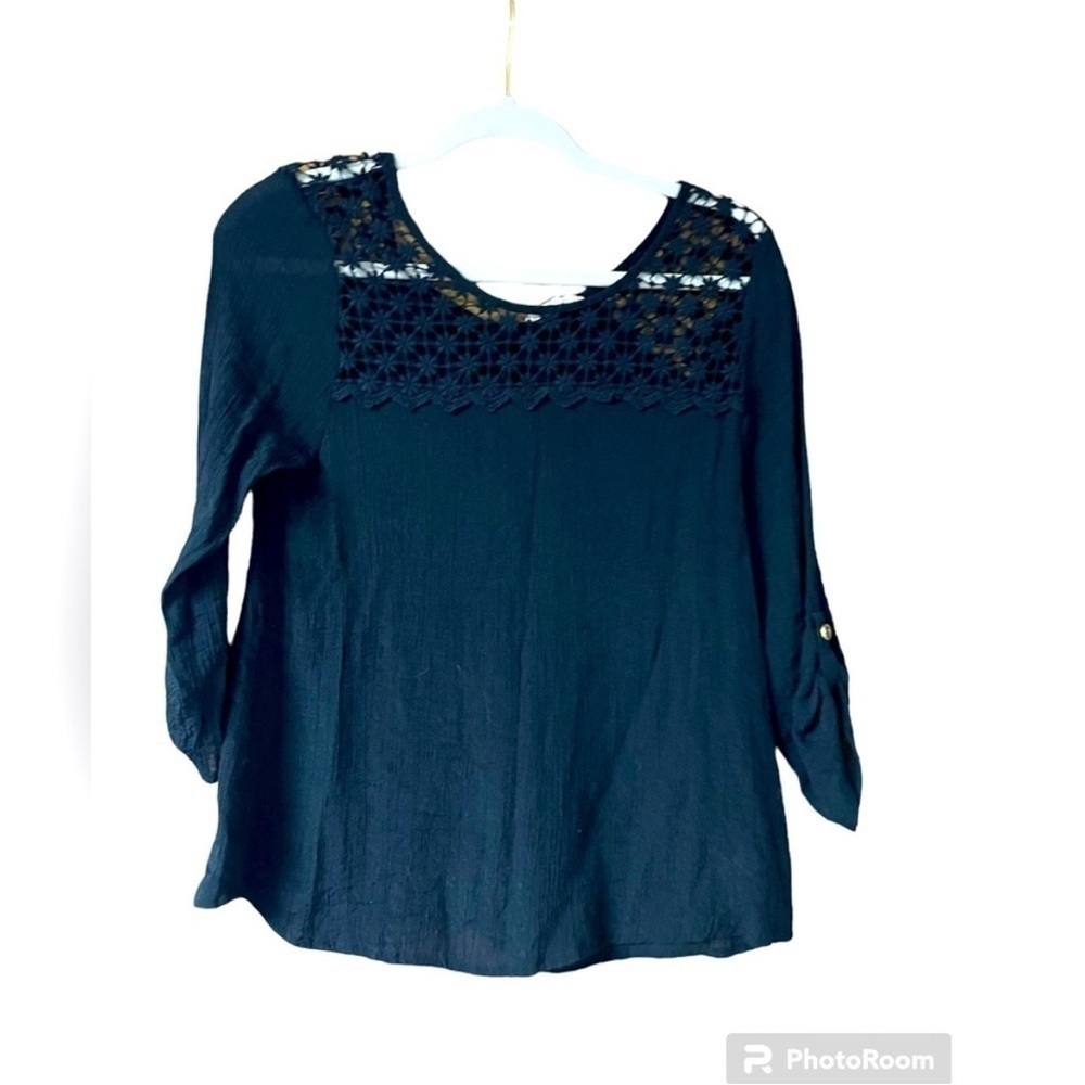 size medium black Active USA blouse with lace detail